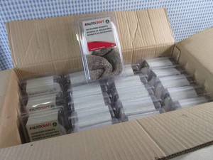 lot 326 image: (EW6) Case with 19 Autocraft 2pk Microfiber Bonnets 5-6
