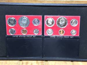 lot 23 image: 2 Bicentennial U.S. Proof Sets