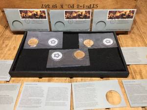 lot 26 image: (3) 1976 Bicentennial First Day Cover Stamp - Coin Sets