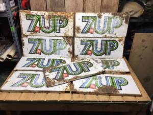 lot 34 image: Vintage 7-UP Metal Display Panels