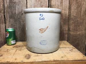 lot 61 image: 2 Gallon Redwing Crock