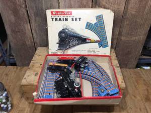 lot 85 image: Vintage ROSKO TOY Battery Op Train Set