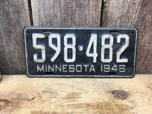 lot 114 image: 1946 MN License Plate