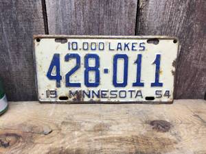 lot 117 image: 1954 MN License Plate