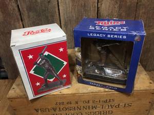 lot 134 image: MN Twins Harmon Killebrew Figures