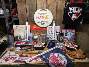 lot 135 image: Variety MN Twins Collector Items