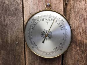 lot 159 image: Vintage West Germany Barometer