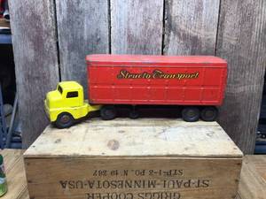 lot 169 image: Vintage STRUCTO Transport