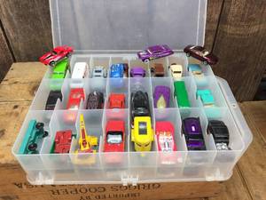 lot 181 image: 53 Hot Wheels - Matchbox - Tootsie - Other Cars