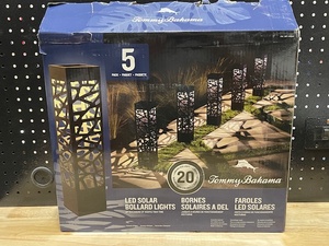 lot 52 image: Tommy Bahama LED Solar Bollard Lights