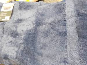 New Mohawk Bath Rug 24 x 36