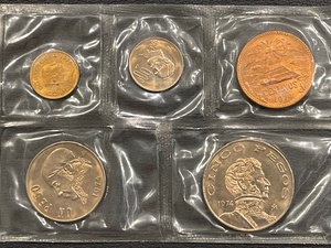 lot 89 image: 1974 Mexican Coin Set