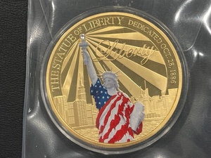 lot 93 image: 2013 Liberty Shining the Light Coin