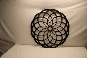 lot 8 image: Decorative Wall Hanging
