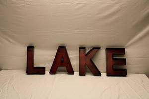 lot 16 image: L-A-K-E letters