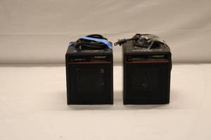 lot 135 image: Set of two space heaters