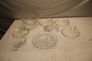lot 153 image: Glass Assortment