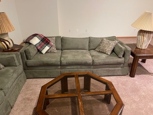 lot 1D-127 image: 2 Green Fabric Couches