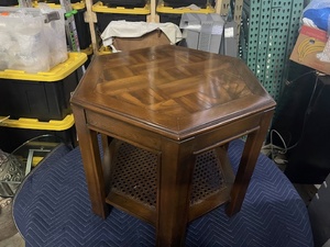 lot 1D-126 image: Hexagon Wood End Table
