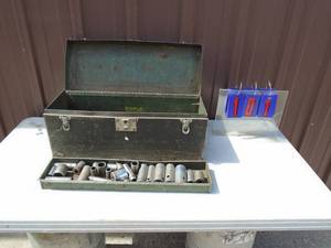Vintage tool box with 12 sockets. SKMacStanley. Good old tools. As shown.