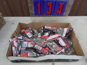 Flat of socket rail clips. As shown.