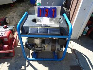 Power Blue 5250 gas generator. Used condition. Tested & works. As shown.