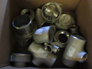 lot 211 image: lot of metal pipe fittings, all stainless steel
