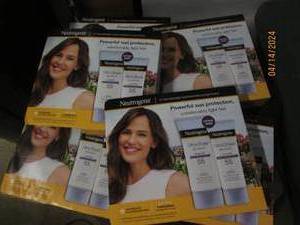 lot 226 image: 6 packages of 2 neutrogena ultra sheer 55 sunscreen