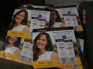lot 230 image: 6 packages of 2 neutrogena ultra sheer 55 sunscreen