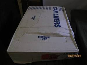 lot 24 image: case of can liners...