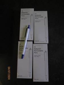 lot 68 image: 4 packages of 12 ballpoint retractable blue pens