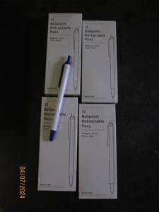 lot 70 image: 4 packages of 12 ballpoint retractable blue pens