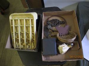 lot 93 image: lot of decor and more...