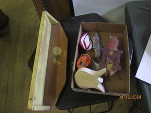 lot 96 image: decor...