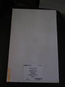 lot 113 image: luxpaper 11x17 strathmore paper bright white 32lb package of 50
