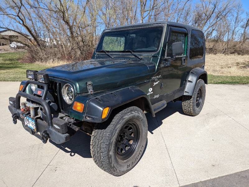 Jeep Wrangler, John Deere & Ransomes Lawn Tractors, 2 Stall Portable ...