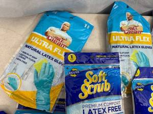 20 New pairs of Cleaning Gloves