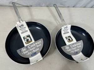 2 New Ceramic Coated Non-Stick Frying Pans
