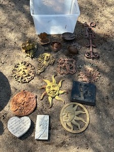 lot 4 image: Metal and Stone Garden Plaques
