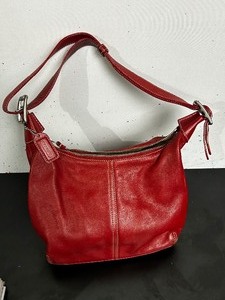 lot 67 image: Like new Red coach purse