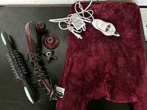 lot 119 image: Thermapulse Relief Wrap Ultra and Back MassagersRoller