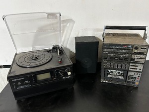lot 146 image: Vinyl Record Player and Sony Casset Vintage RadioPlayer