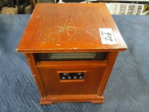 lot 17 image: Life Smart Rolling Electric Heater