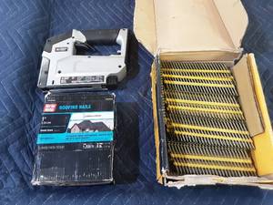 lot 27 image: Stapler with Grip Rite Roofing Nails & DeWalt Nails