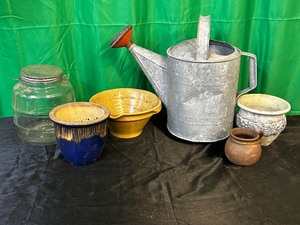 lot 188 image: Assortment of pots and gardening tools