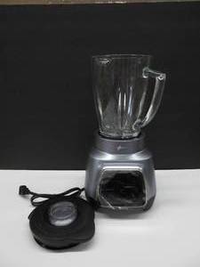 lot 835 image: Oster Touchscreen Blender, 6-Speed, 6-Cup, Auto-program -for Smoothie, Salsa, 800W, Multi-Function blender, 2143023 SilverGray ELECTRONICS TESTED, WORKS, NEW