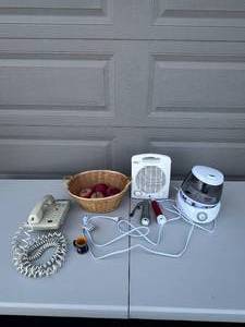lot 20 image: Comfort Zone Small Heater  Humidifier  Basket with Decor  Old Wall Phone