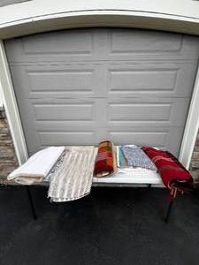 lot 34 image: Various Household Rugs and Blankets