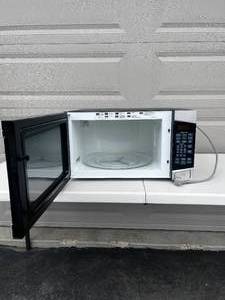 lot 36 image: GE Profile Microwave