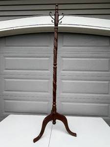 lot 48 image: Wooden Coat Hanger with 3 Hooks